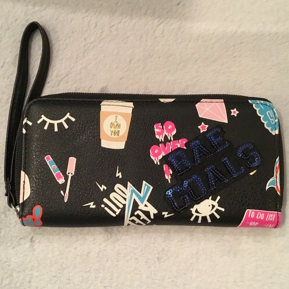 Claire’s Other - Claire’s Wallet